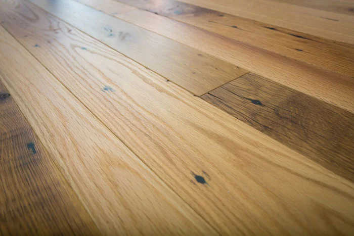 Heritage Oak Distressed Vinyl Planks